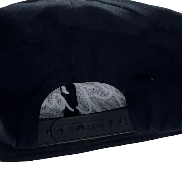 NEW Whistle & Flute Kids Black Embroidered Je T'aime Flat Brim Cap Hat - Picture 4 of 6